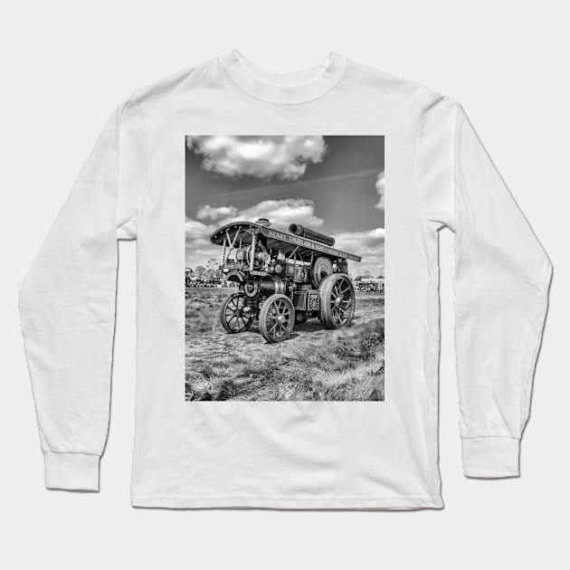 Showmans Engine "Lord Nelson" Black and White Long Sleeve T-Shirt by avrilharris